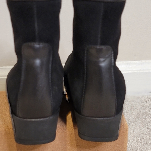 LA CANADIENNE SHANAH BOOTIES SIZE 7.5 M - Picture 9 of 11